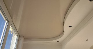 Натяжной потолок на балкон Кушва, цена 6132 руб.